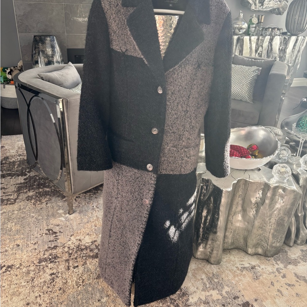 Women's Utex design size 10 black/ gray colour block long winter coat classic
